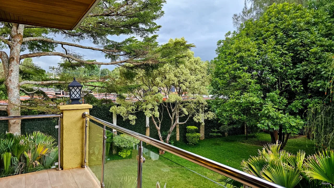 Elegant Stay in New Kitisuru Estate